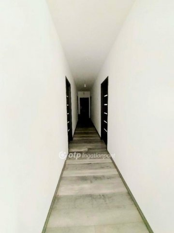 Eladó családi ház, Miskolcon 350 M Ft, 10 szobás