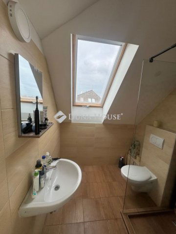 Eladó téglalakás, Debrecenben 15 M Ft, 1 szobás