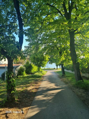 Eladó nyaraló, Balatonakarattyán 160 M Ft, 3 szobás
