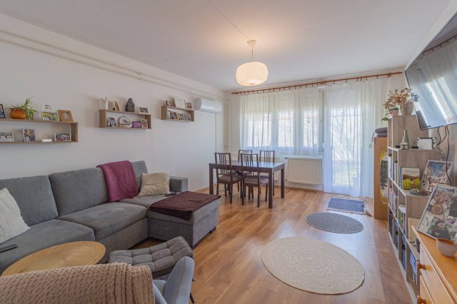 Eladó panellakás, Kecskeméten 42 M Ft, 2 szobás