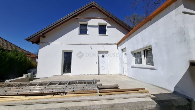 Eladó családi ház, Ikladon 60 M Ft, 3 szobás