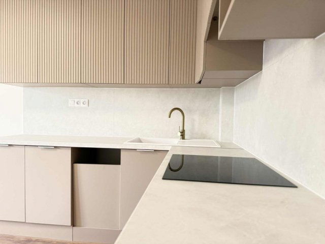 Eladó panellakás, Pécsett 49.9 M Ft, 3 szobás