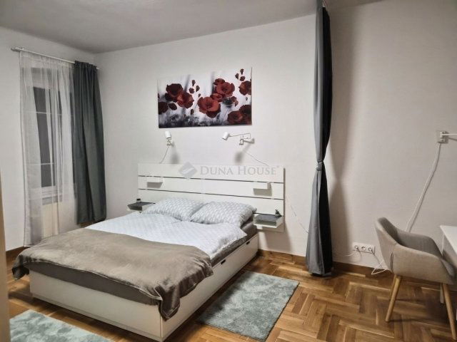 Eladó téglalakás, Budapesten, VII. kerületben 120.5 M Ft