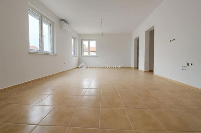 Eladó családi ház, Monoron 71.9 M Ft, 3 szobás