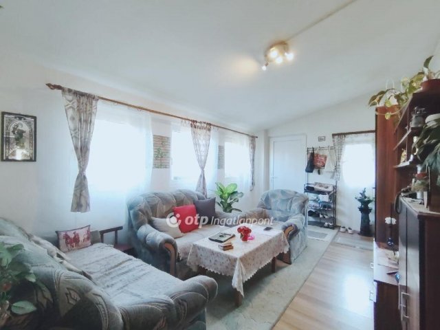 Eladó családi ház, Nagypiriton 12.9 M Ft, 3 szobás