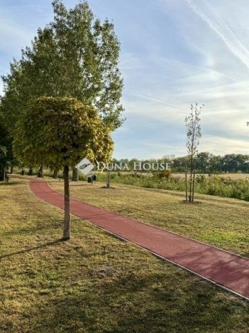 Eladó sorház, Vecsésen 144.9 M Ft, 5 szobás