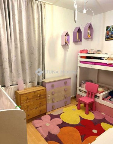 Eladó téglalakás, Szigetszentmiklóson 64.9 M Ft, 3 szobás