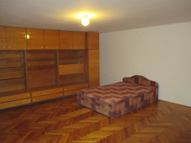 Eladó téglalakás, Békéscsabán 39 M Ft, 2 szobás