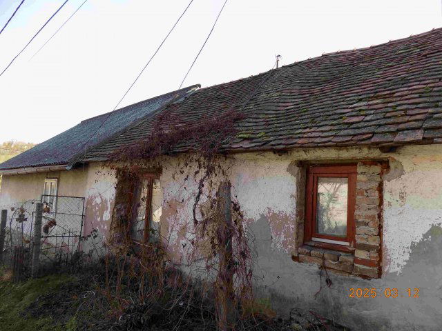 Eladó családi ház, Pécsett, Irinyi János utcában 9.32 M Ft