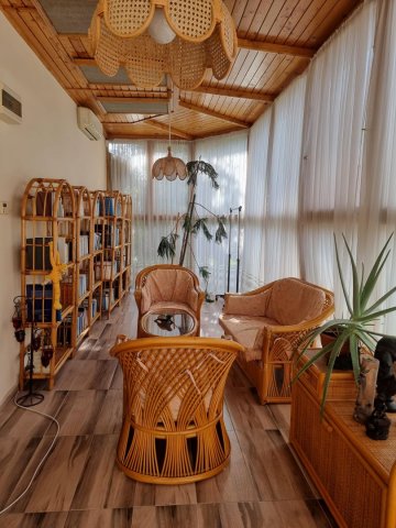 Eladó családi ház, Debrecenben 399 M Ft, 7 szobás