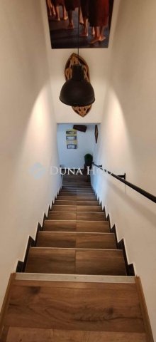 Eladó családi ház, Budapesten, XV. kerületben 94.9 M Ft
