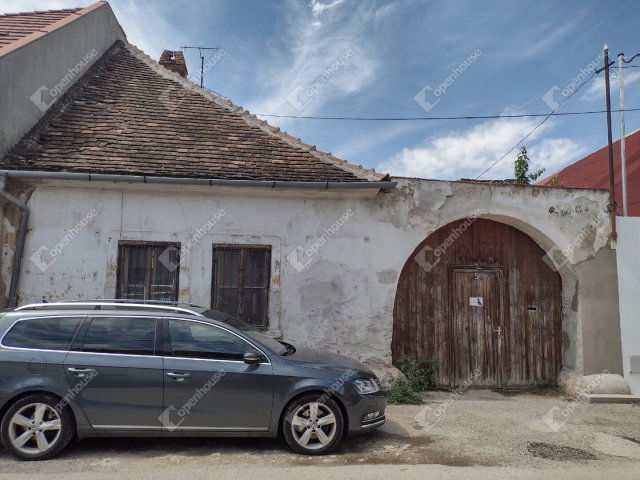 Eladó sorház, Sopronban 22 M Ft, 4 szobás / költözzbe.hu