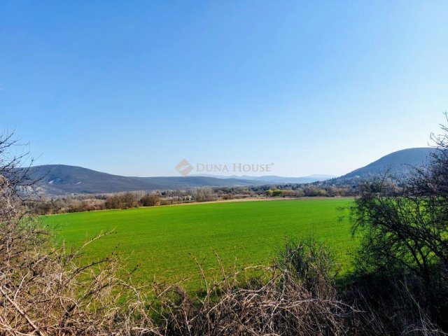 Eladó telek, Esztergomban 19 M Ft / költözzbe.hu