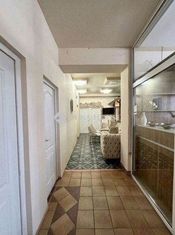 Eladó üzlethelyiség, Hosszúpályin 55 M Ft