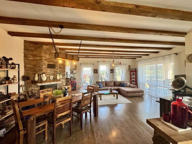 Eladó családi ház, Nézsán 99 M Ft, 4 szobás