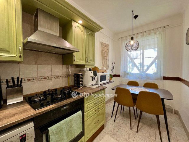 Eladó téglalakás, Nyíregyházán 52 M Ft, 2+1 szobás