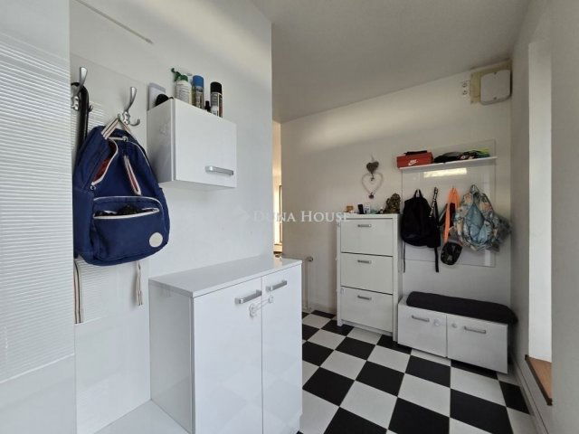 Eladó családi ház, Diósdon 184.9 M Ft, 3+2 szobás