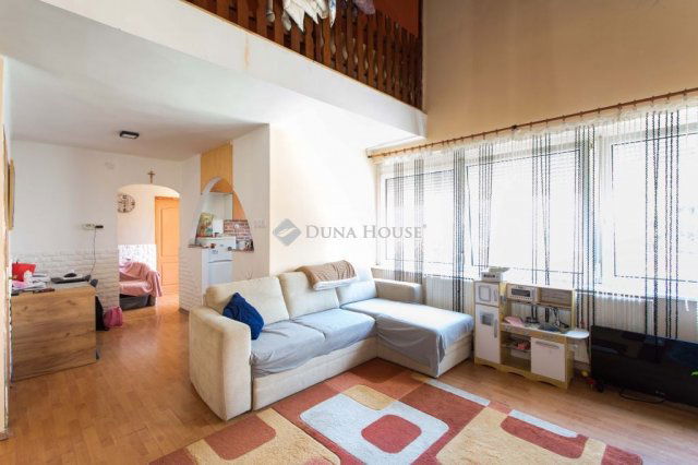 Eladó családi ház, Mosonmagyaróváron 55.69 M Ft, 5 szobás