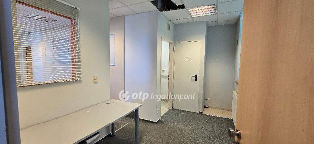 Eladó iroda, Komádiban 20 M Ft / költözzbe.hu
