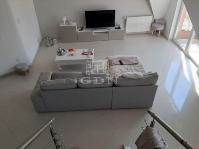 Kiadó téglalakás, albérlet, Kaposváron 280 E Ft / hó