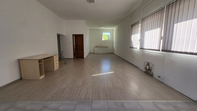 Kiadó iroda, Egerben 380 E Ft / hó, 5 szobás