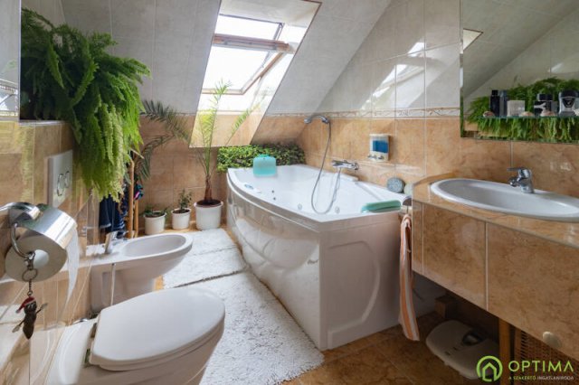 Eladó téglalakás, Budapesten, XXI. kerületben 112 M Ft, 4 szobás