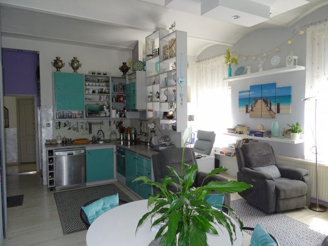 Eladó téglalakás, Szombathelyen 53 M Ft, 3 szobás
