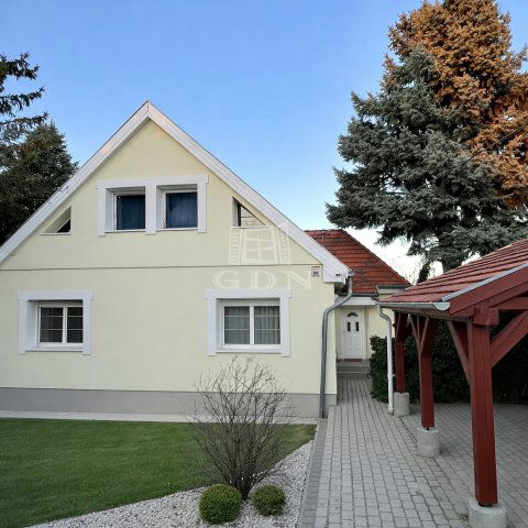Eladó családi ház, Érden 130 M Ft, 5 szobás