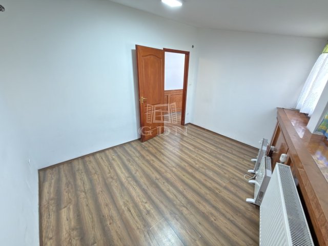 Kiadó téglalakás, albérlet, Székesfehérvárott 275 E Ft / hó