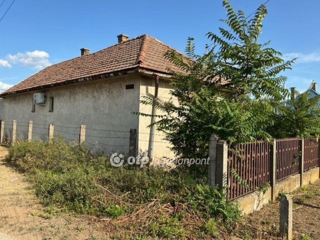 Eladó családi ház, Nagykállóban 18.5 M Ft, 2 szobás