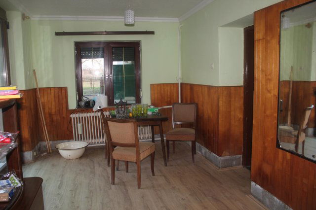 Eladó családi ház, Nemesgörzsönyön 30 M Ft, 3 szobás