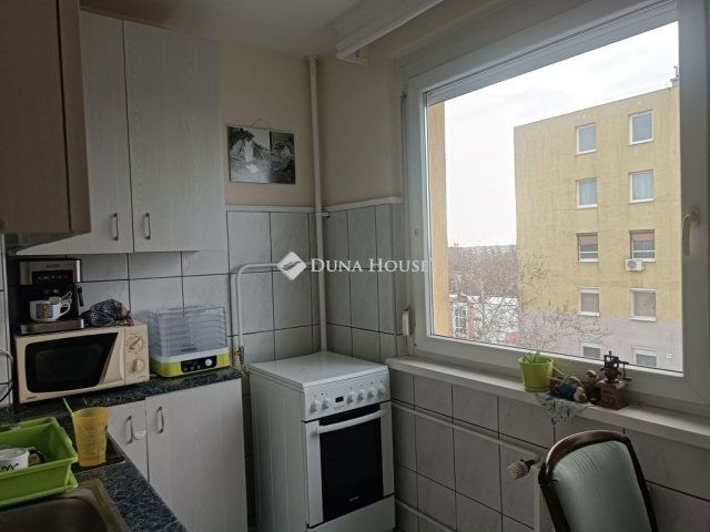 Eladó panellakás, Szegeden 51.49 M Ft, 2 szobás