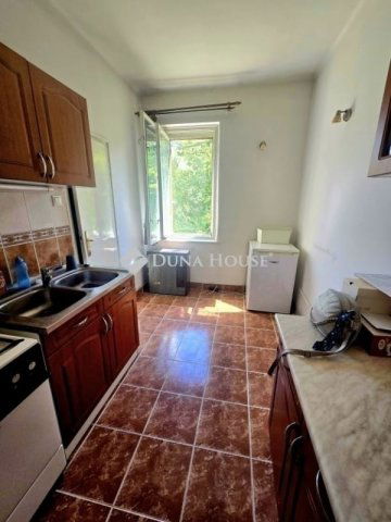 Eladó téglalakás, Pécsett 46.9 M Ft, 2 szobás