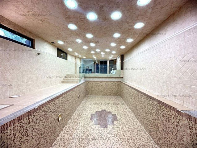 Eladó családi ház, Szentendrén 289 M Ft, 9 szobás