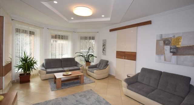 Eladó családi ház, Mikepércsen 129 M Ft, 4 szobás