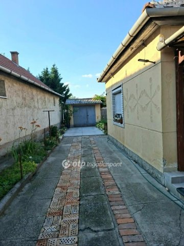 Eladó családi ház, Szabadszálláson 37.8 M Ft, 3 szobás