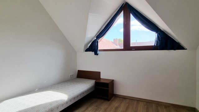 Eladó üzlethelyiség, Vácon, Szent László úton 580 M Ft