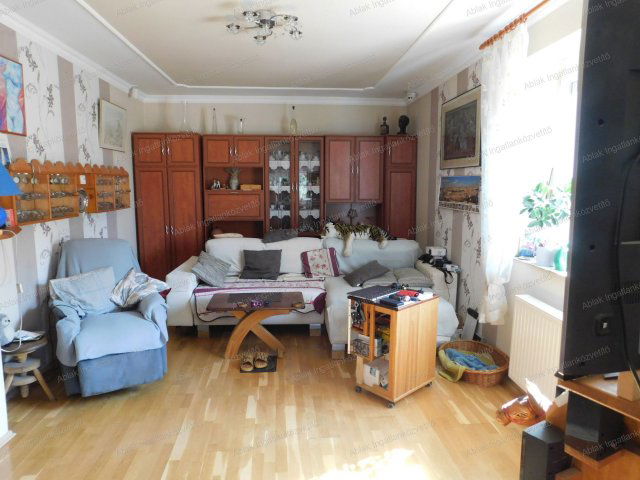 Eladó családi ház, Kecskeméten 94.9 M Ft, 3 szobás