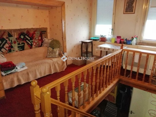 Eladó téglalakás, Gyöngyösön, II. Rákóczi Ferenc utcában