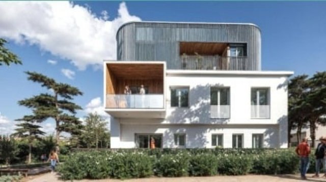Eladó téglalakás, Veszprémben 64.2 M Ft, 2 szobás