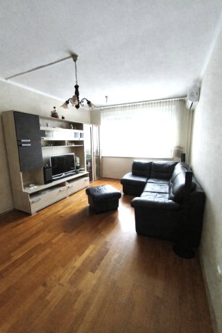 Eladó panellakás, III. kerületben, Kaszásdűlő utcában