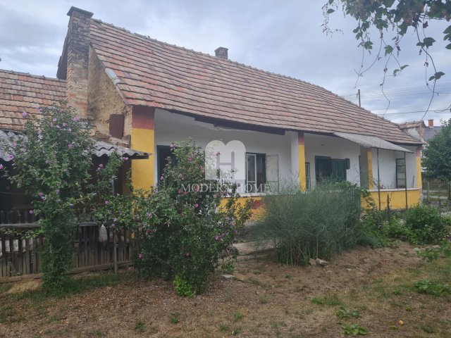 Eladó családi ház, Szápáron 20 M Ft, 2 szobás