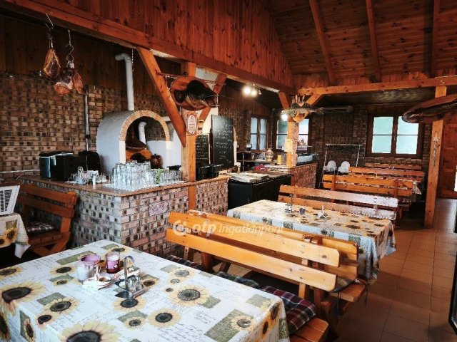 Eladó családi ház, Egerszalókon 98 M Ft, 1 szobás