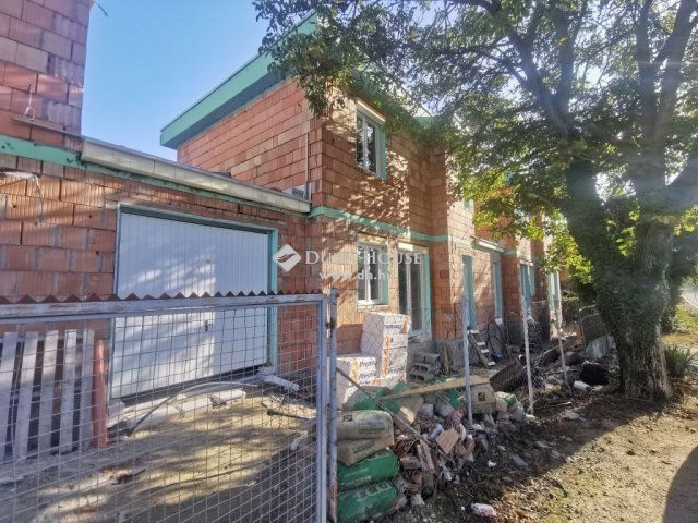 Eladó sorház, Érden 116 M Ft, 4 szobás / költözzbe.hu