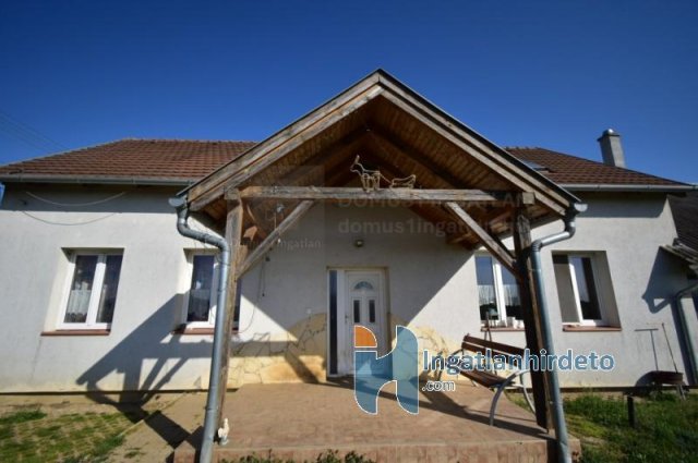 Eladó családi ház, Csempeszkopácson 55 M Ft, 4 szobás