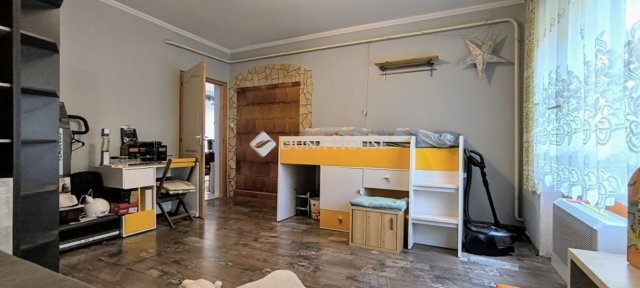 Eladó családi ház, Halimbán 42 M Ft, 3 szobás