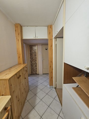 Kiadó panellakás, albérlet, Pápán 120 E Ft / hó, 2 szobás