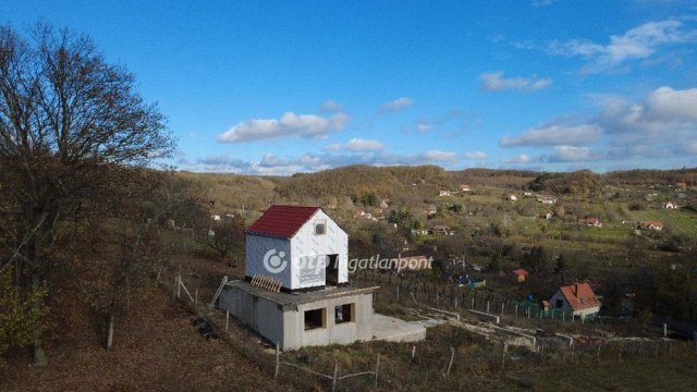Eladó nyaraló, Balatonfüreden 119 M Ft, 3+1 szobás