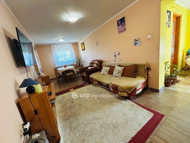 Eladó családi ház, Hajdúsámsonon 68 M Ft, 1+2 szobás