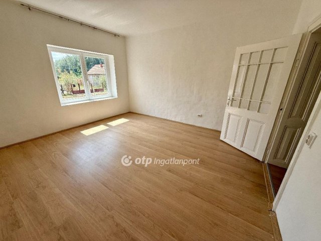 Eladó családi ház, Újszilváson 25 M Ft, 3 szobás
